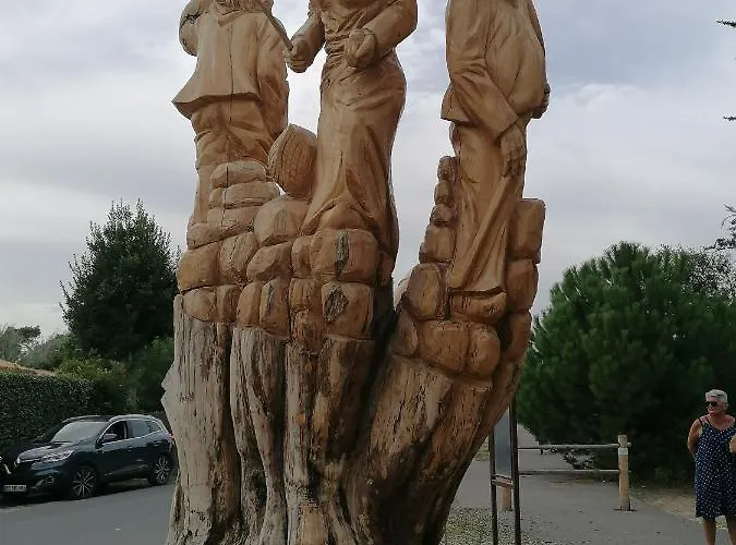 Jolie Maison Familiale Oleronaise Сasa de vacaciones *